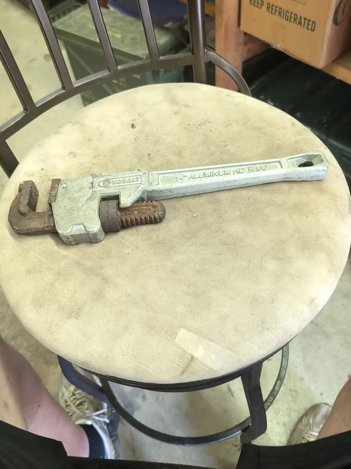 KOBALT 14" ALUMINUM PIPE WRENCH ITEM# 464648 MODEL# 55778 -NWT - Image 1 of 2