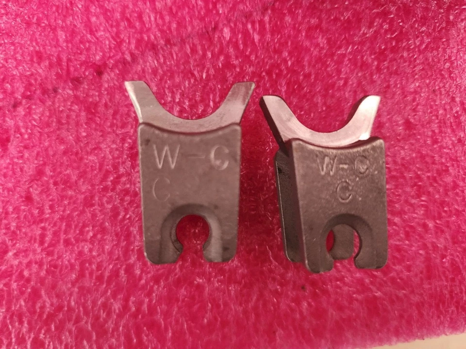 Juego de troqueles de acero inoxidable Burndy W-CC Foto 1 de 1