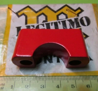 Braçadeira de barra Montesa Cota 335 vermelha alça inferior p/n 6130.155 NOS 61M 1987 - Imagem 1 de 3