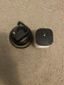 Netgear Arlo Go VML4030 Wireless HD Security Cameras No Batteries With Cable!! - Picture 1 of 4