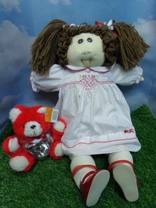 CABBAGE PATCH SOFT SCULPTURE GIRL XAVIER ROBERTS 1980 HANDSIGNED ONLY EBRONZE?0 - Picture 1 of 7