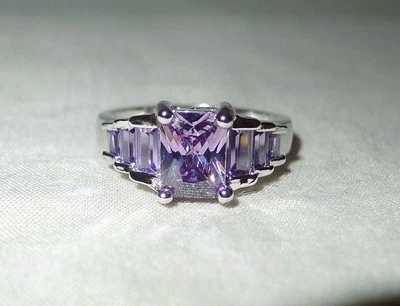 Moda púrpura de moda * Circonita cúbica múltiple enchapada en plata 925 * Talla 7 y 8 Foto 1 de 4