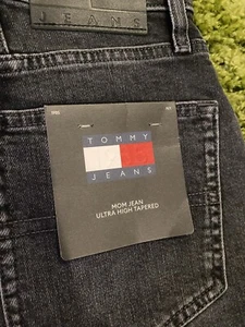 BNWT Tommy Jeans Black Mom Jeans Ultra High Tapered 27” Waist 30” Leg - Picture 1 of 9