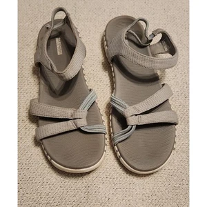 Sandalias para mujer Skechers de espuma de yoga sobre la marcha con tiras grises talla EE. UU. 11 - Imagen 1 de 7