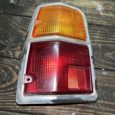 Luz trasera izquierda (izquierda) Toyota Corolla E70 Station Wagon 1979-1987 cuarta generación OEM Foto 1 de 4