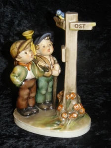 Personaggio Hummel, 331, al bivio, 1° Wahl, B726 - Foto 1 di 2
