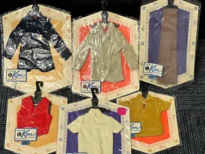 Lote de ropa de muñeca Ken nuevo en paquete vintage 1962-1963 nunca abierto seis 6 artículos - Imagen 1 de 9