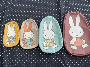 Miffy Kosmetiktasche 4er Set Neu - Bild 1 von 1