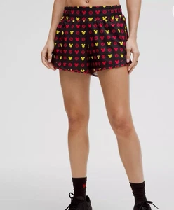 Pantalón Corto Lululemon Disney Hot High Rise 4" Mickey Mouse Negro Para Mujer 6 Nuevo Con Etiquetas - Imagen 1 de 4