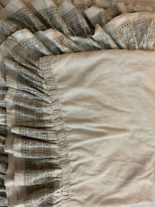 POTTERY BARN Gray linen cotton Genevieve Ruffle Duvet Full/Queen