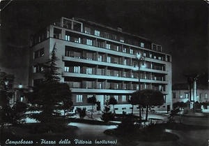 9798) CAMPOBASSO, PIAZZA DELLA VITTORIA (NOTTURNO) VIAGGIATA NEL 1954. - Picture 1 of 2