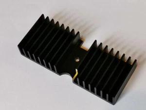 ORIGINAL SINCLAIR QL HEATSINK - SINCLAIR RESEARCH LTD - FAST FREE UK POST - Picture 1 of 2