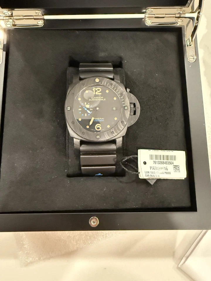 Panerai Luminor Sumergible 1950 3 Días Automático CARBOTECH 47mm PAM00616 Automático Foto 1 de 4