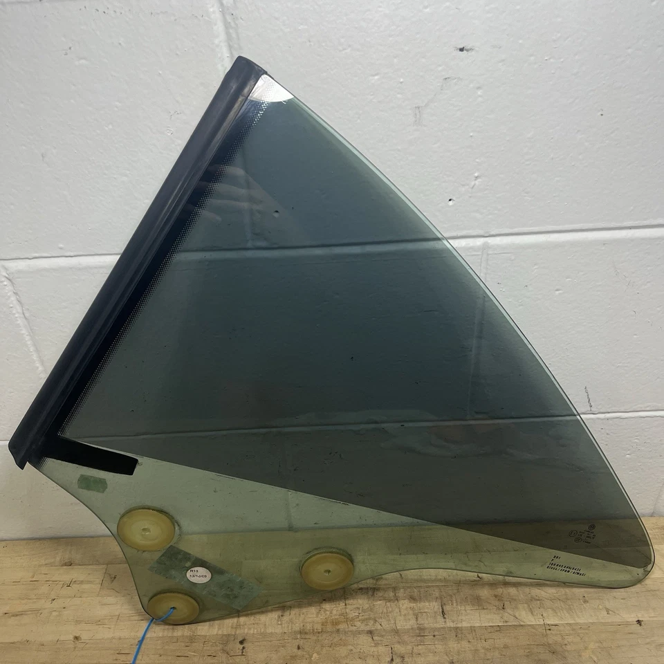 2007-2016 Volkswagen Eos Rear Quarter Window Glass Driver Left LH OEM - Image 1 of 4