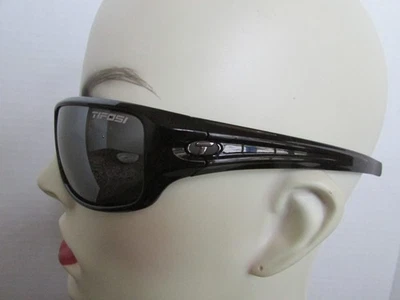 Tifosi Optics Bronx Sunglasses gloss Black, Gray Polarized shatterproof Lenses - Image 1 of 4