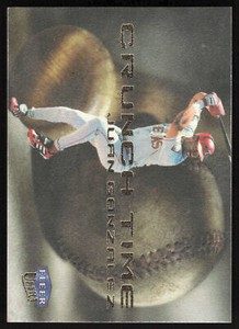 2000 Ultra #10CT Juan Gonzalez     Texas Rangers Card