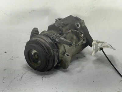 Compresor de aire acondicionado usado para: Chevrolet Suburban 1500 2003 con aire acondicionado trasero grado A Foto 1 de 4