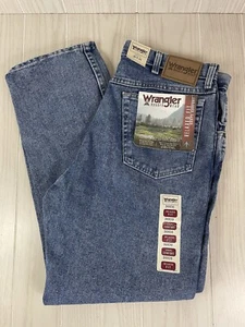 Wrangler Jeans Mens 36x30 Blue Relaxed Fit Flex Stretch Workwear Barn Chore - Picture 1 of 5