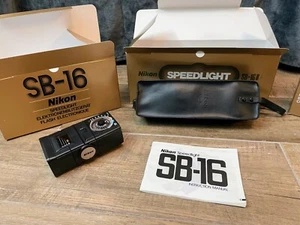 Nikon SB-16A Speedlight w/AS-8 Coupler and Leather Case - For Nikon F3 Camera - Picture 1 of 11
