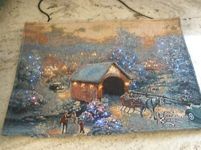 Thomas Kinkade Fibra Óptica 18" x 13" Tapiz Pared Colgante Puente Cubierto Foto 1 de 4