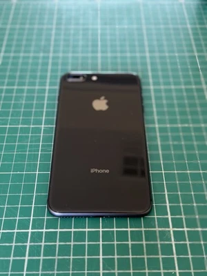 Carcasa trasera gris espacial para iPhone 8 Plus OEM completa con cámara grado A Foto 1 de 4