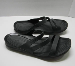 Sandalias Crocs con tiras sin cordones negras talla 7 - Imagen 1 de 5