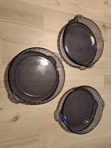 Plato redondo para pastel de vidrio 3 PYREX 229 amatista púrpura claro 9,5" de diámetro - Imagen 1 de 5