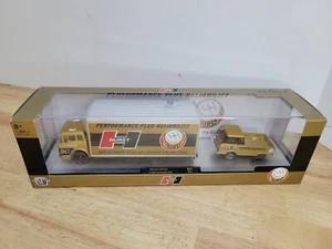 M2 Machines Hurst 1966 Ford C950 & 1965 Econoline Truck New - Picture 1 of 7
