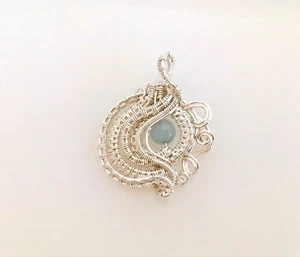 Colgante Aguamarina Plata Esterlina SS Alambre Envuelto Hecho a Mano Hecho a Mano EE. UU. - Imagen 1 de 4