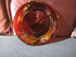Small Red Glass Plate - Picture 1 of 6