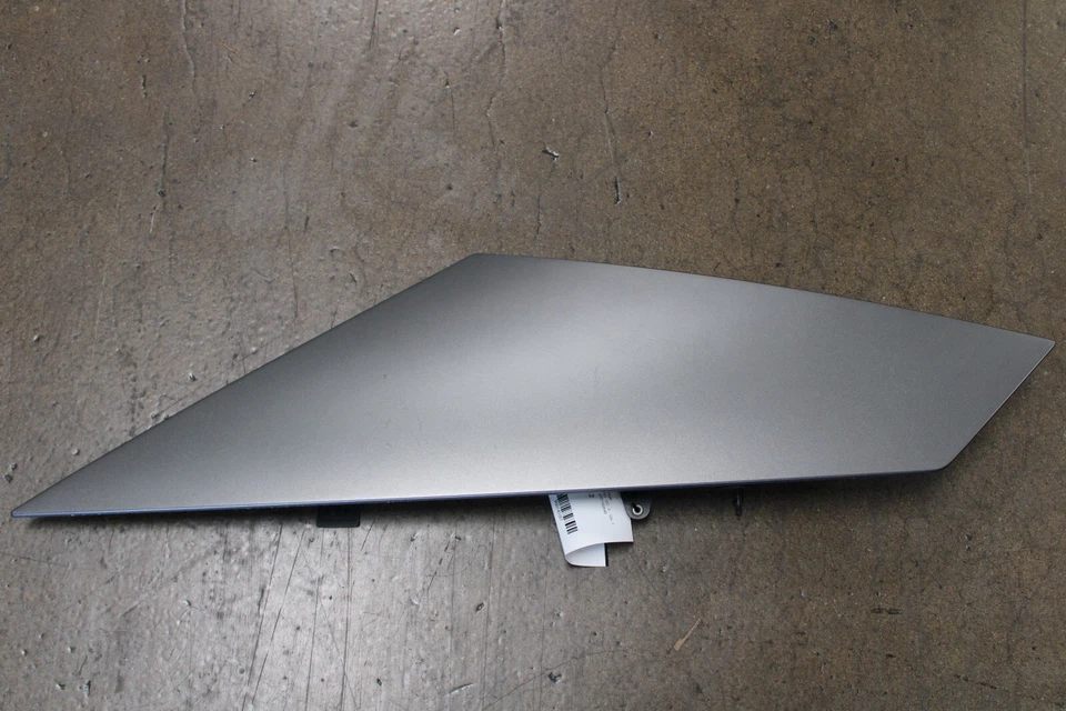 Lamborghini Aventador, diestro, derecho, ala de murciélago, rayado, usado, P/N 470119264B Foto 1 de 4