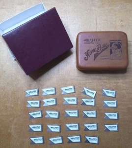LOU GEHRIG ALS Wood Pill Box Rilutek YANKEES RARE GREAT CONDITION W/ 24 Clips - Picture 1 of 8