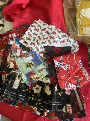 Varias piezas de Navidad tela diferentes anchos y longitudes Foto 1 de 2