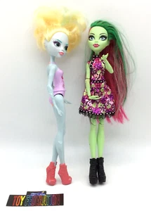Mattel Monster High LAGOONA AZUL Y VENUS MCFLYTRAP FIESTA DEMONIOS USADO LOTE - Imagen 1 de 11