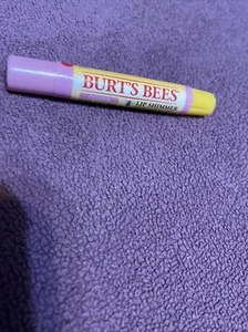 Burt's Bees Lip Shimmer, Guava 0.09 oz This Is ONLY ONE TUBE !! - Picture 1 of 3