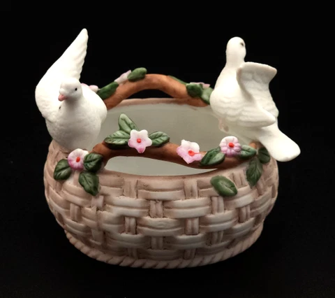 Lefton Woven Basket 1987 Hand-Painted Design With Doves Flowers Porcelain Cover