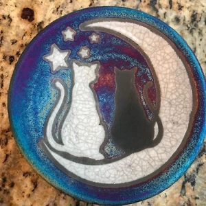 Cats and Moon Coaster Raku Pottery, handmade, handsigned - NEW - Picture 1 of 2