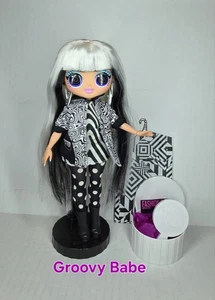 LOL Surprise OMG Lights Groovy Babe bambola alla moda - Foto 1 di 6