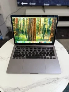 Apple MacBook Pro 2020 Touchbar 13.3" (16gb ram 512gb SSD, Intel core i5) - Afbeelding 1 van 9