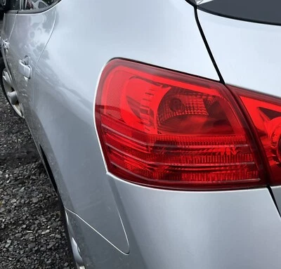 Luz trasera izquierda para conductor Nissan Rogue 2008 2009 2010 2011 2012 2013 **Solo exterior** Foto 1 de 2