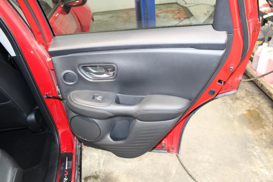 Used Rear Right Door Interior Trim Panel fits: 2024 Honda Hr-v  Grade A Foto 1 de 4