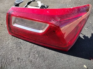 OEM Halogen Tail Light right passenger2016-2018 Chevy Malibu Rear Light - Picture 1 of 3