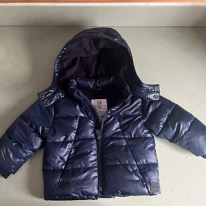 Chaqueta acolchada Primaloft azul marino Baby GAP (12-18 meses) nueva sin etiquetas - Imagen 1 de 8