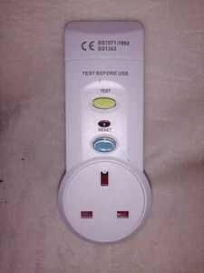 Plug-In RCD Adaptor - PRO ELEC, RCD 13 Amp UK Mains Socket Plug Power Adapter - Picture 1 of 3