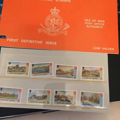 Isle of Man Presentation Pack 1973 First Definitive 1/2p to 4p 8 values Mint MNH - Image 1 of 3