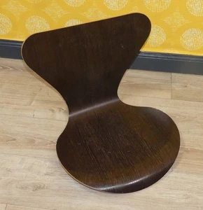 Silla original Fritz Hansen serie 7 Arne Jacobsen diseño clásico - Imagen 1 de 7