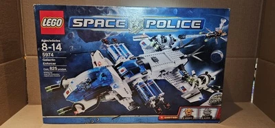 LEGO Space: Police Galactic Enforcer (5974) SEALED  - Image 1 of 4