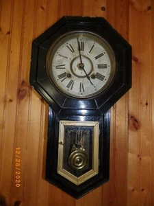 Orologio da parete in legno antico 8 giorni con pendolo Giappone in condizioni di lavoro - Foto 1 di 6