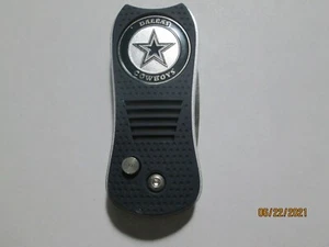 Dallas Cowboys 2-seitiger Golfball Markierer mit Switchfix Switchblade Divot Tool - Bild 1 von 2