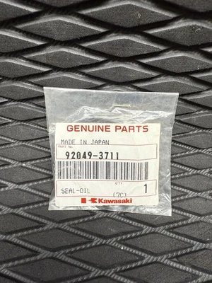 Sello de aceite de bomba de chorro Kawasaki 550sx 650 750 800 92049-3711 moto acuática Sx OEM Foto 1 de 2